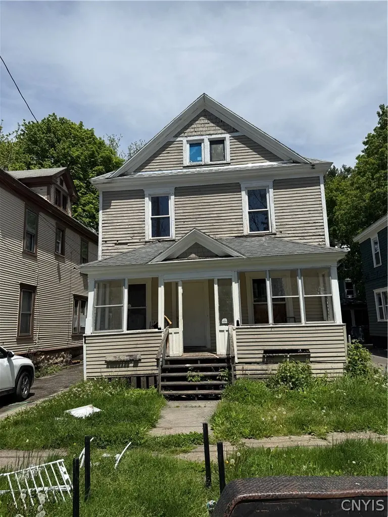 318 W Pleasant Ave