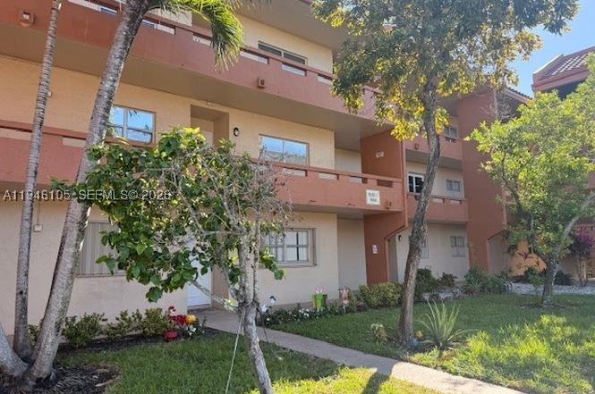 8818 W Mcnab Rd #206