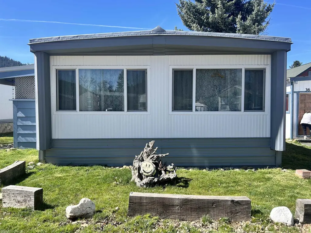 179 Lawrence St Spc 37
