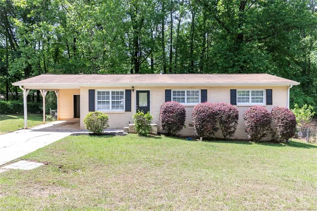 1898 Live Oak Dr