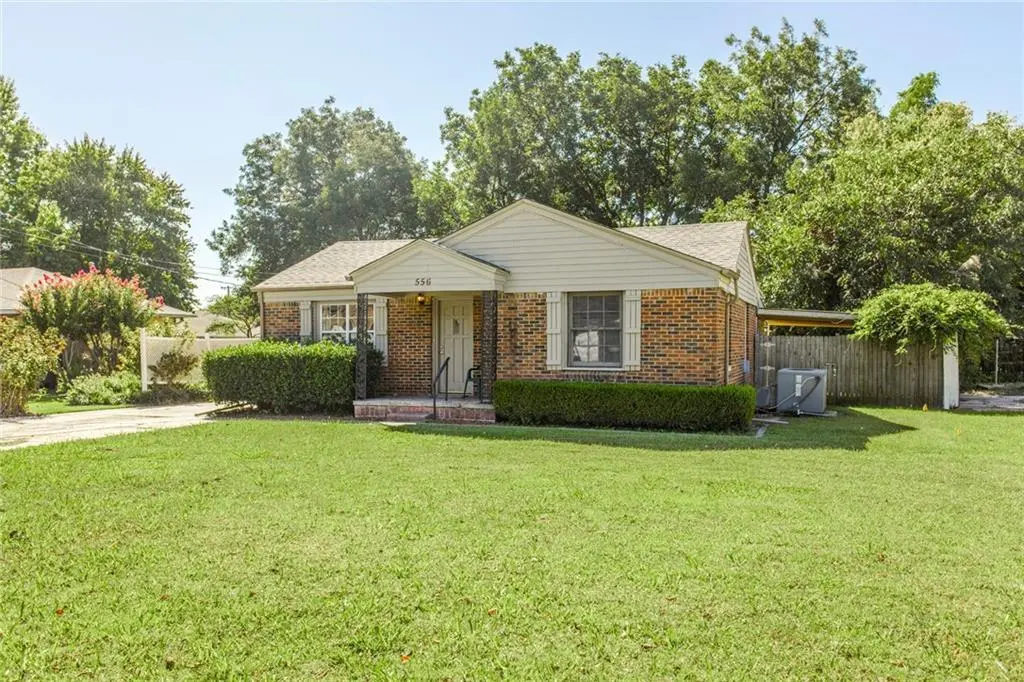 556 SW 52nd St