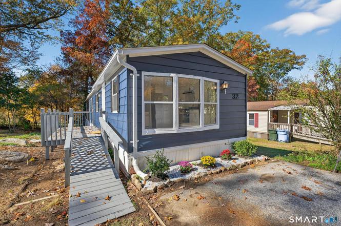 32 Nashua St