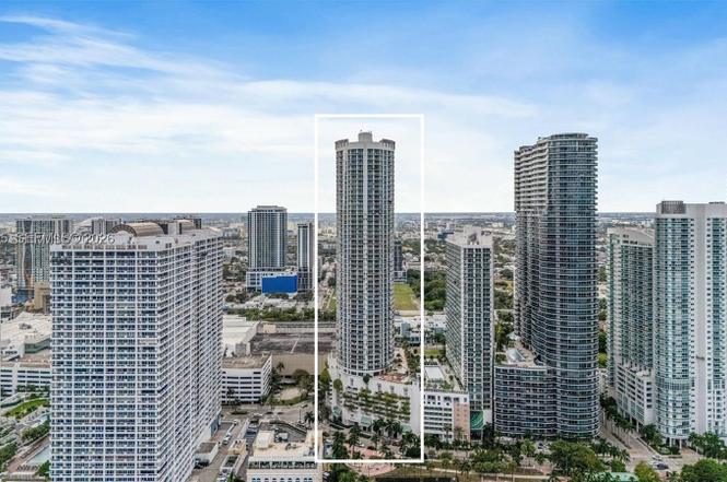 1750 N Bayshore Dr #3005