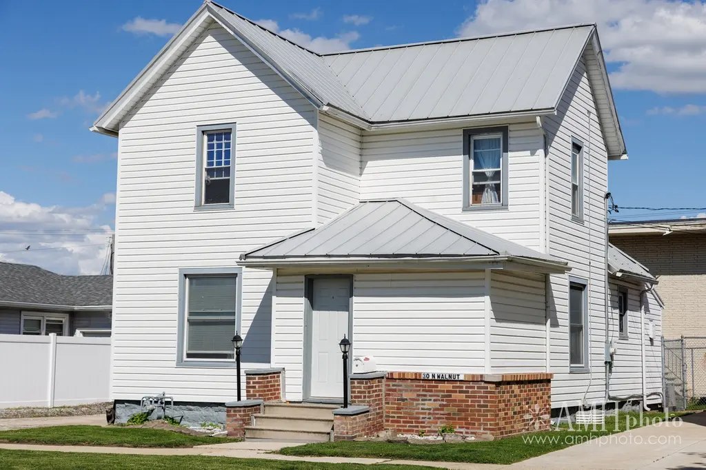 30 N Walnut St