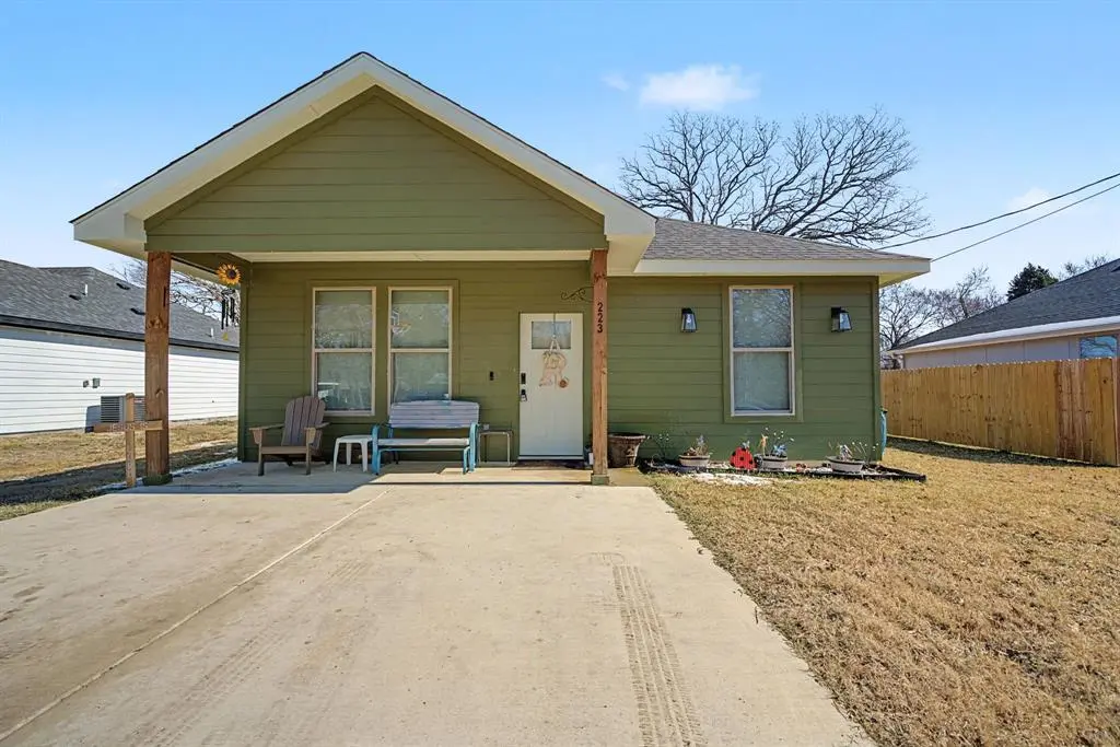 223 Harris Blvd