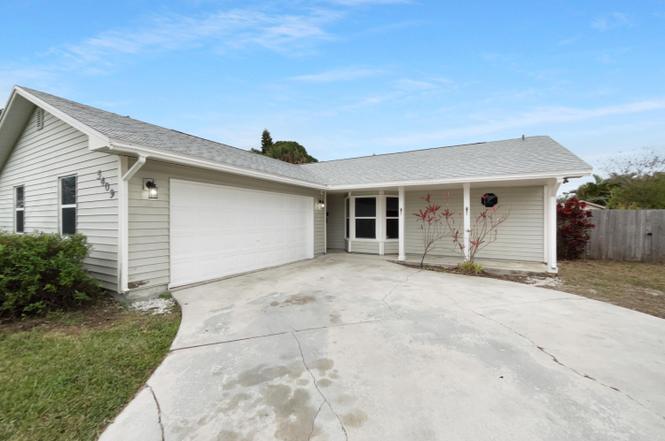 5409 Hickory Dr