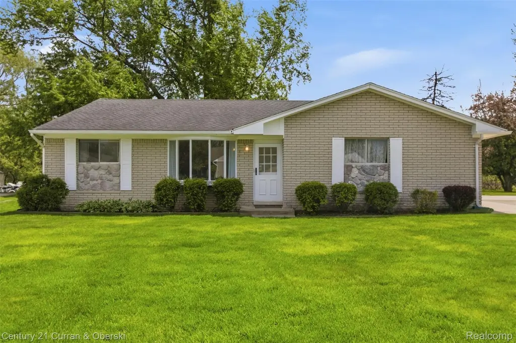 23293 W Le Bost Dr