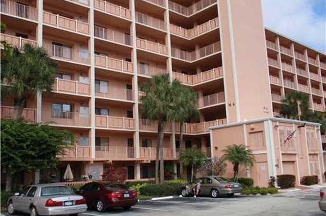 14460 Strathmore Ln #306