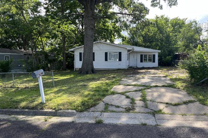 2307 Andy Dr