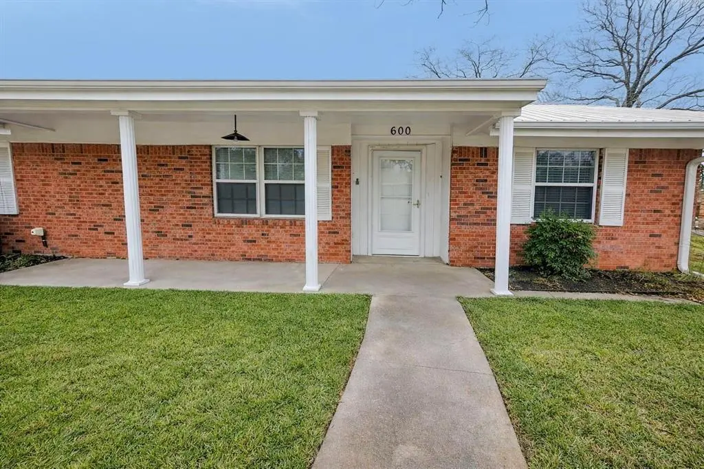 600 Plano St