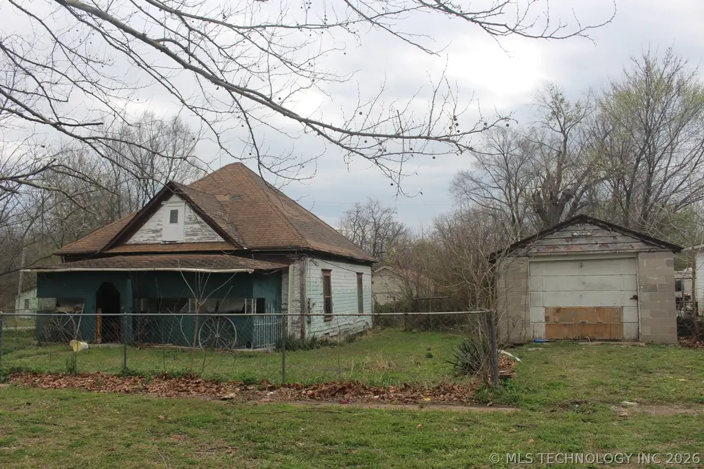 300 Cherry St