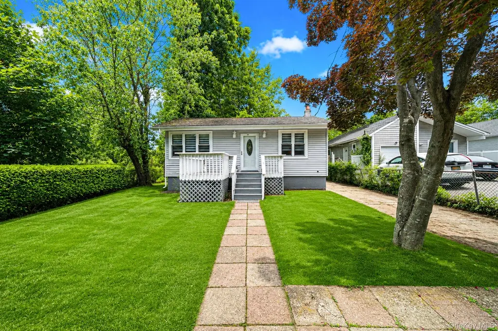 411 Glen Dr