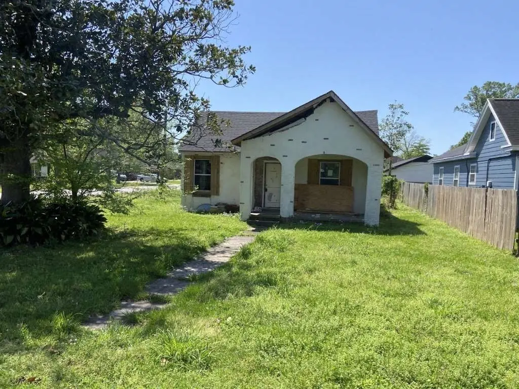 603 Highland Dr