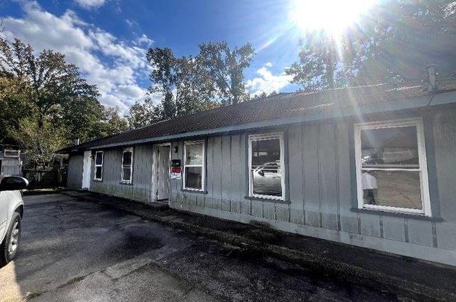15644 Tiger Bend Rd