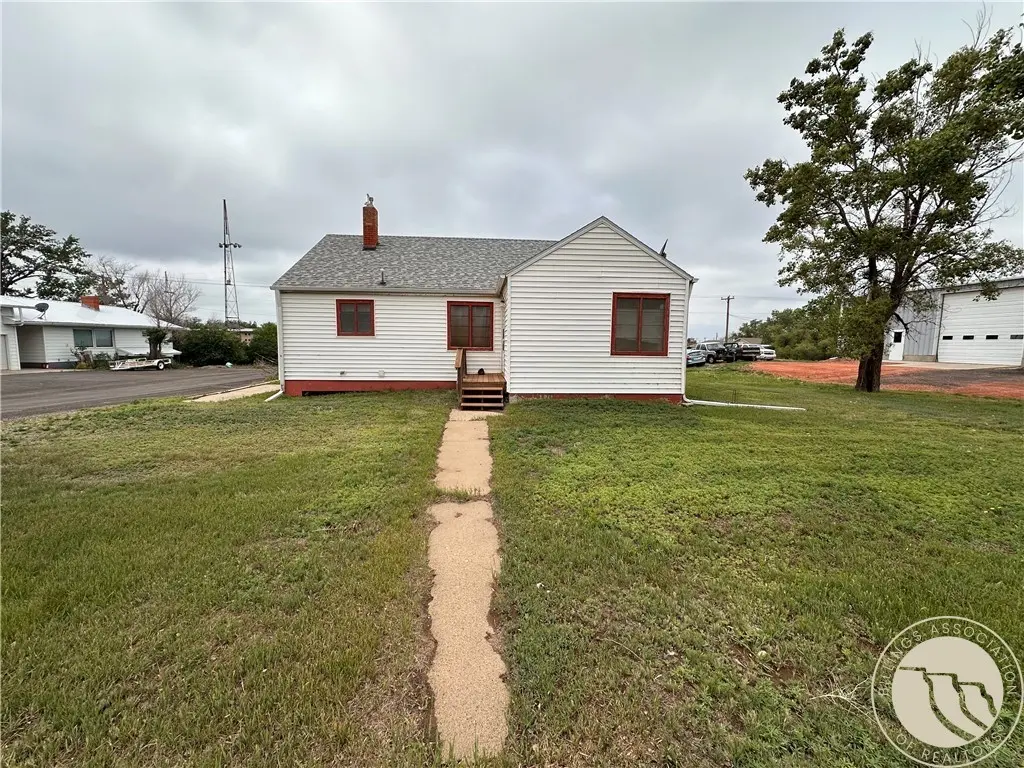 131 S 1st Street St W