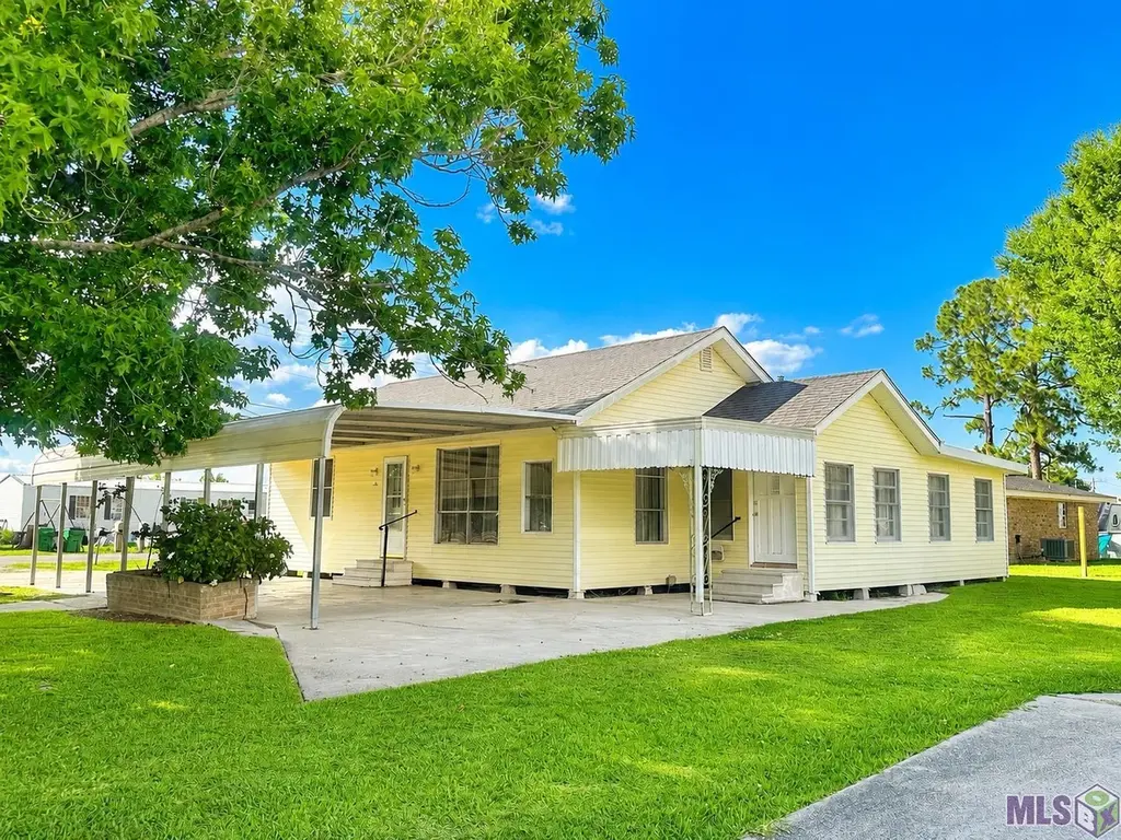 100 Hidden Acres St