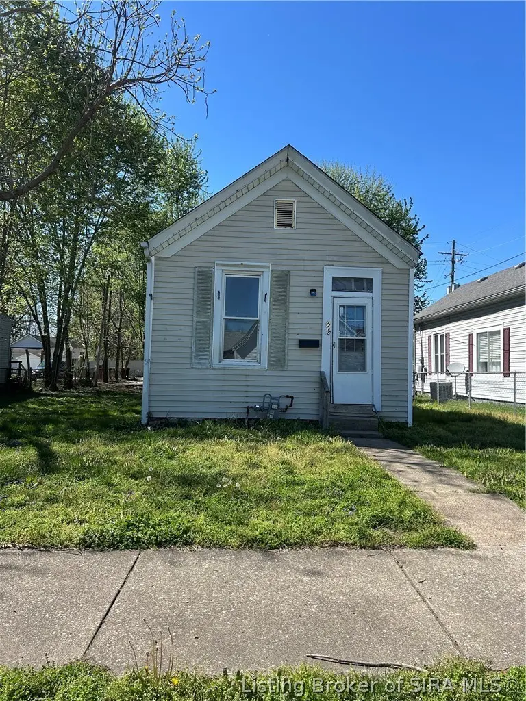 1135 Chartres St