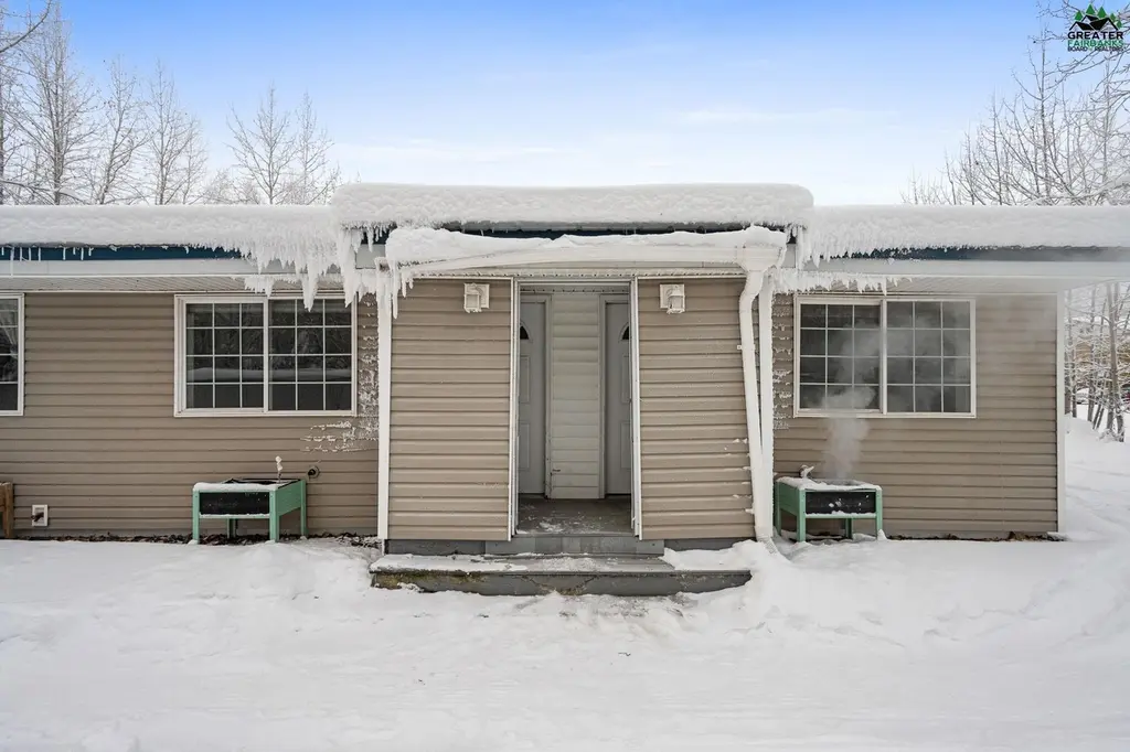 298 W 5th Ave