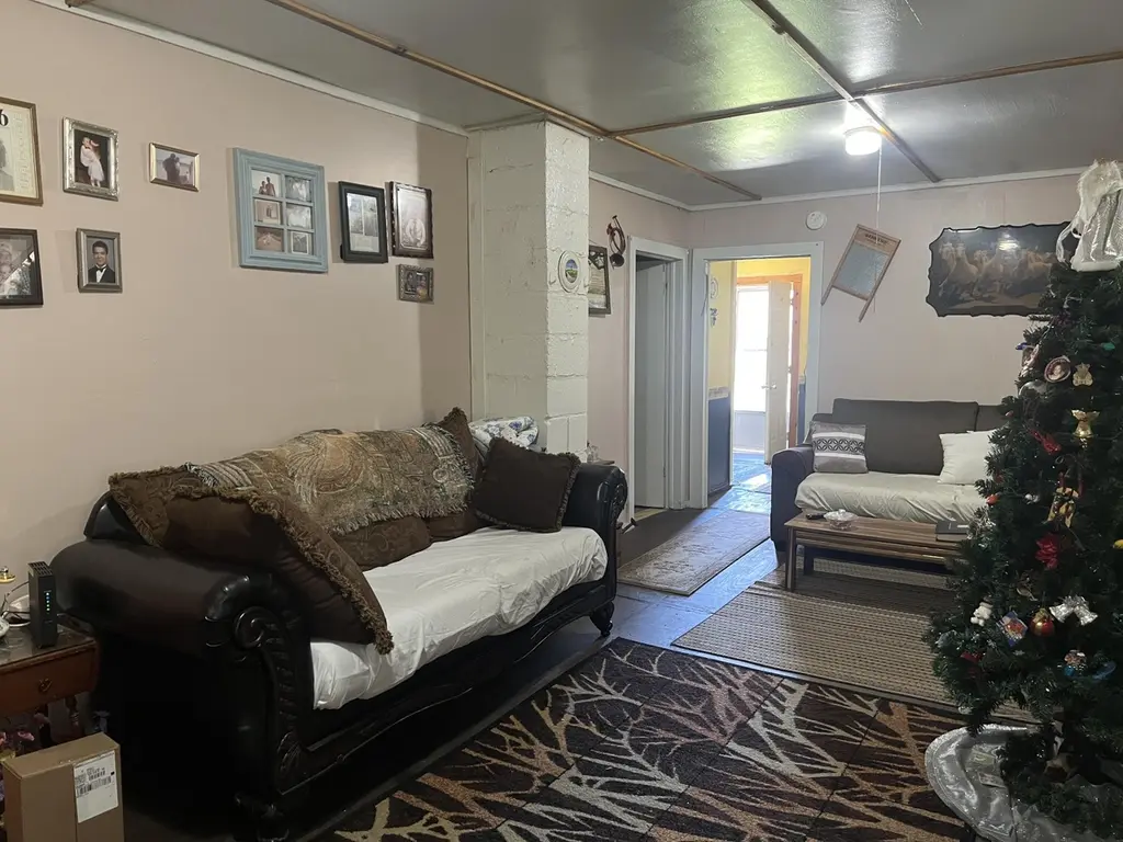 7844 Knobs Rd