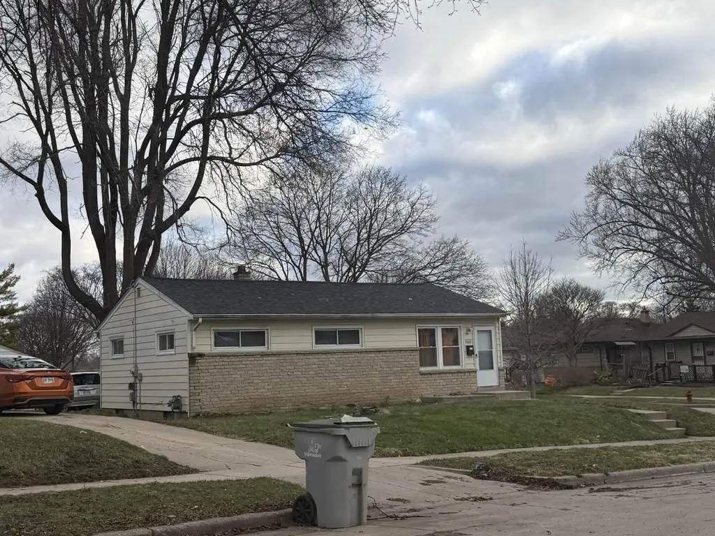 7000 W Thurston Ct