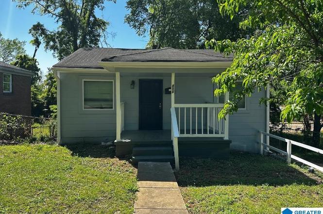 808 45th Pl N