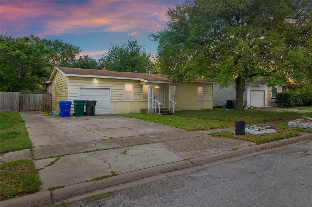 4818 Marion