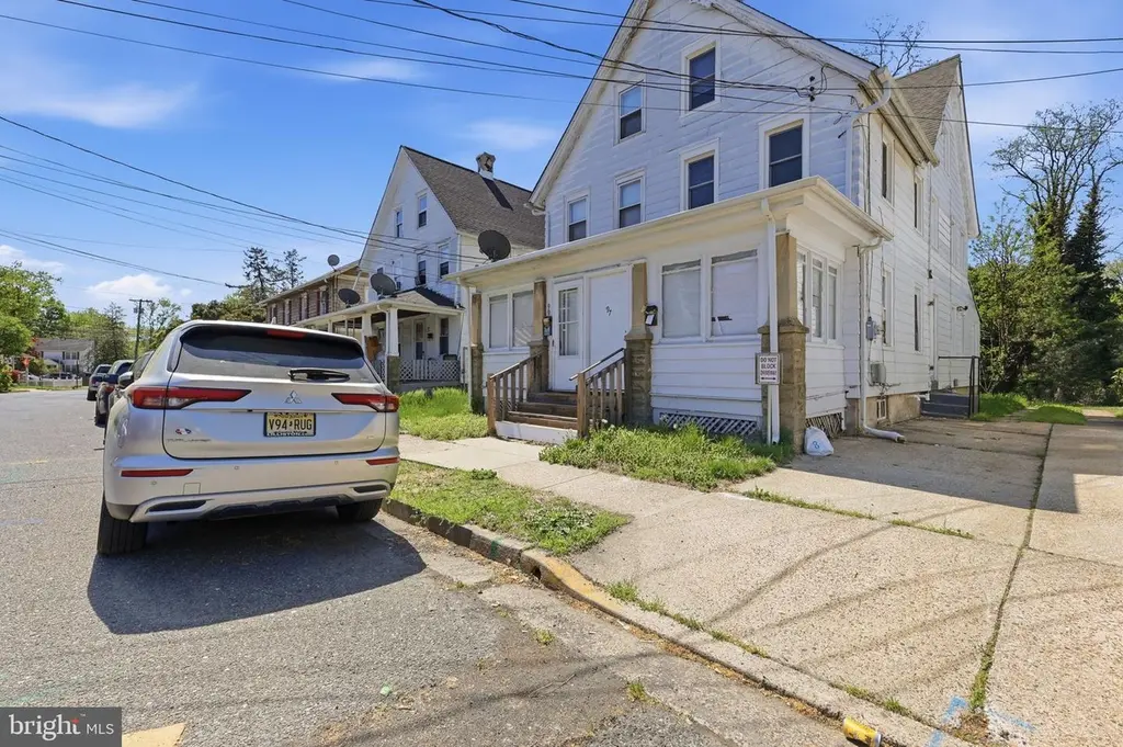 99 Chestnut St