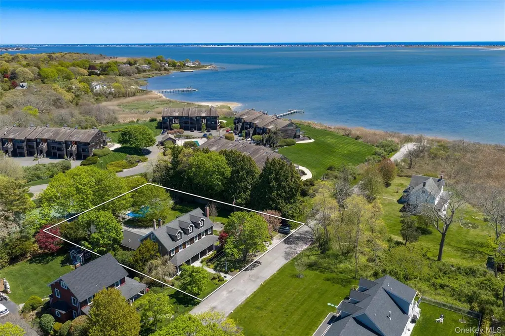 65 Watchogue Ave