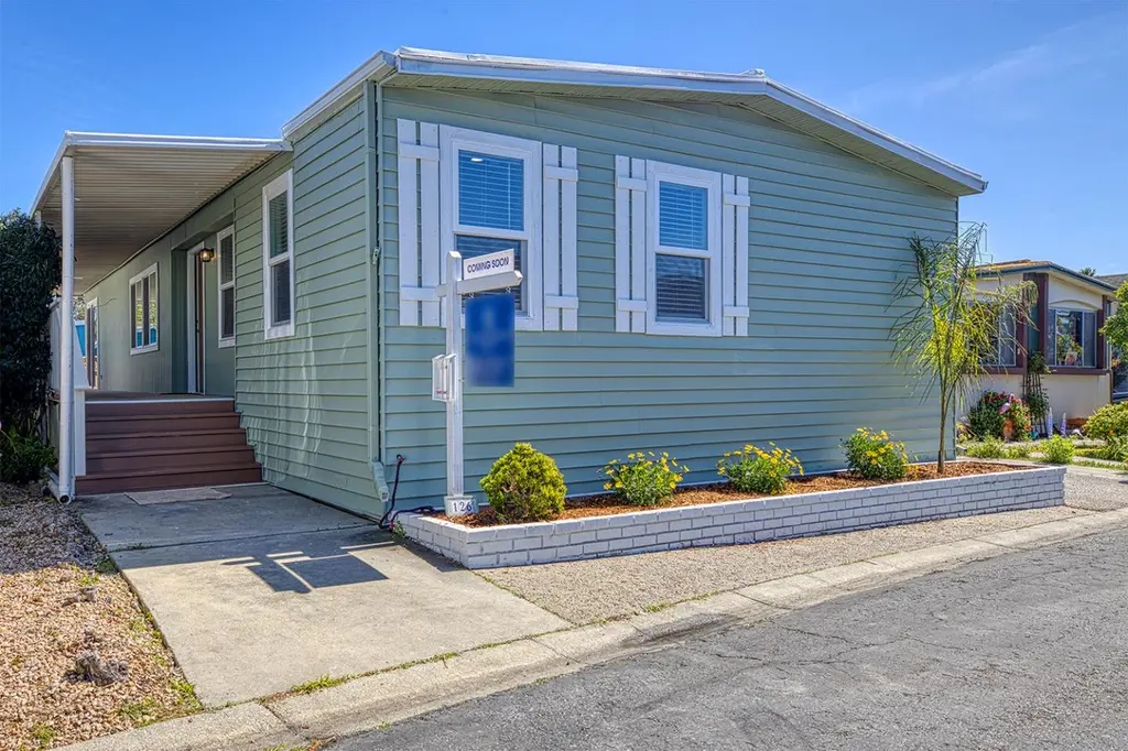 2395 Delaware Ave #126