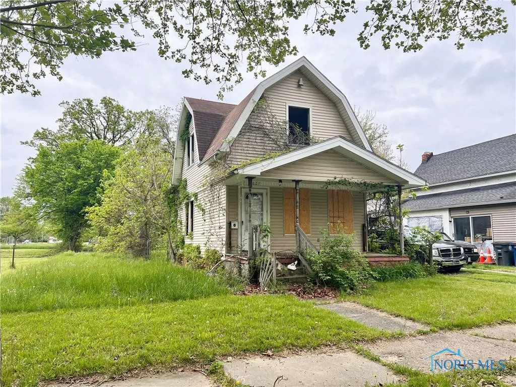 1627 Fernwood Ave