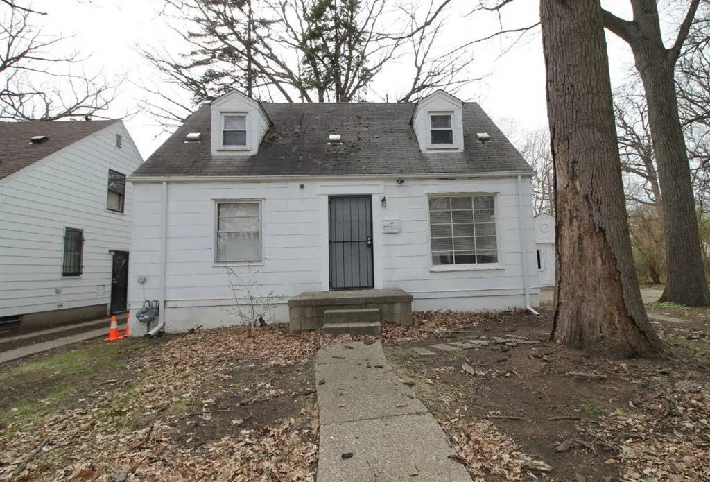 19719 Ferguson St