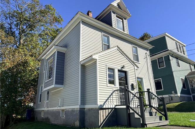 13 Pleasant St
