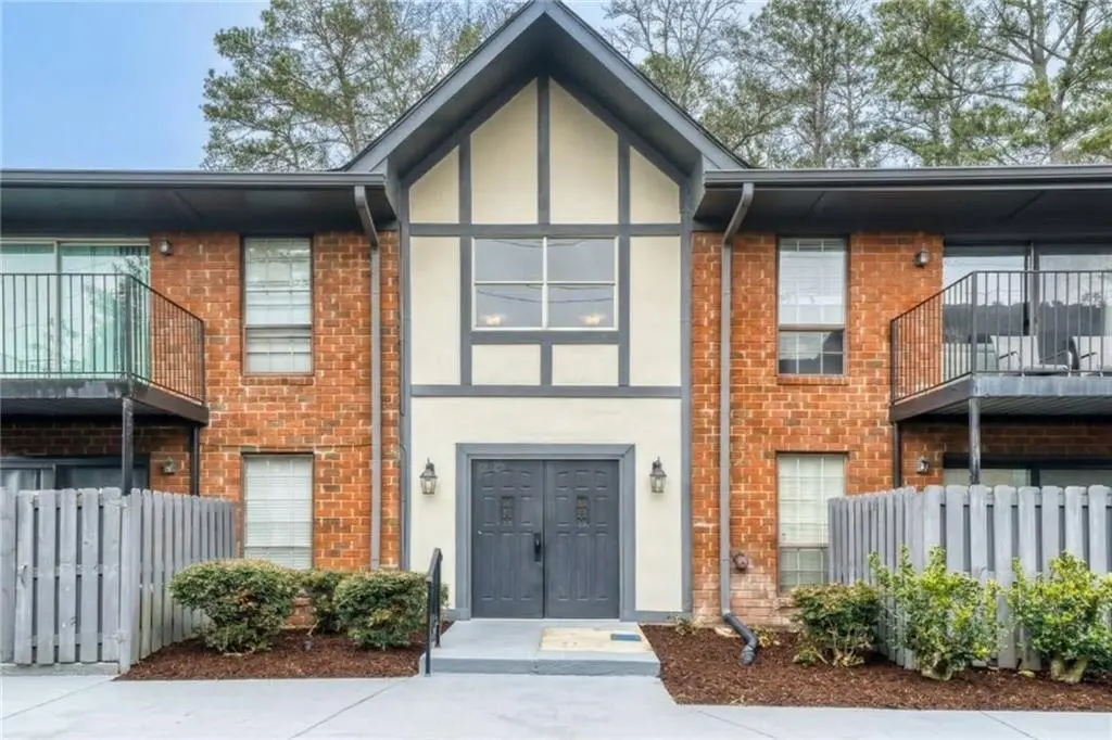 6851 Roswell Rd Unit A5