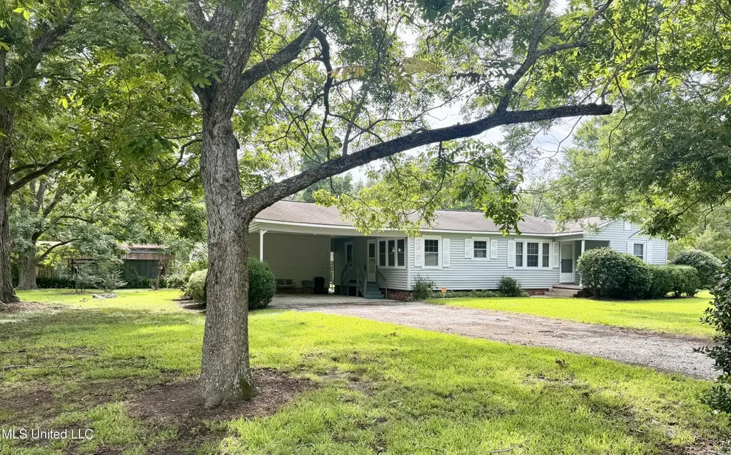125 Sycamore Dr
