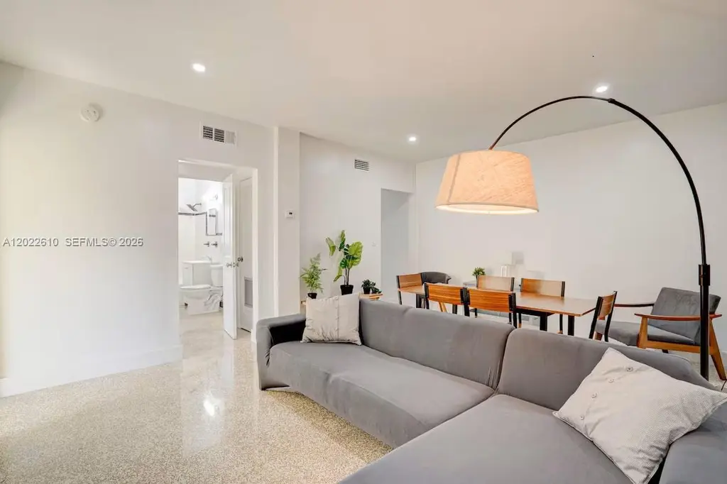 224 NE 111th St