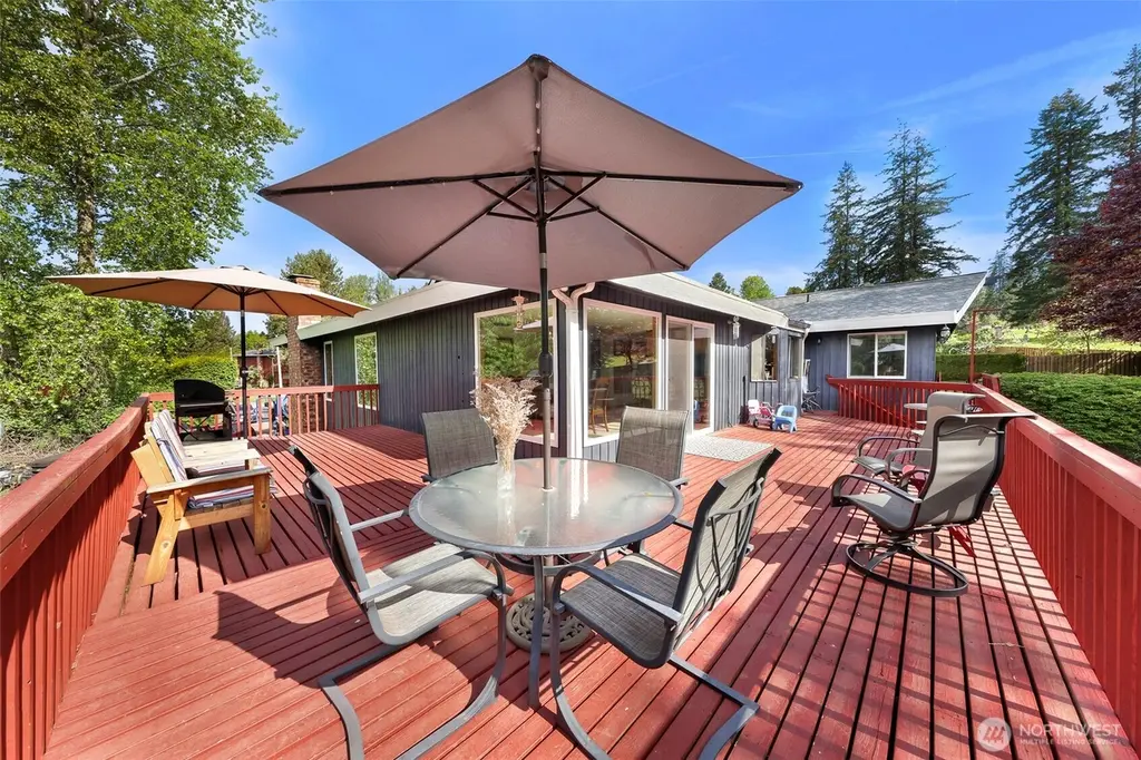 9652 Ronald Dr