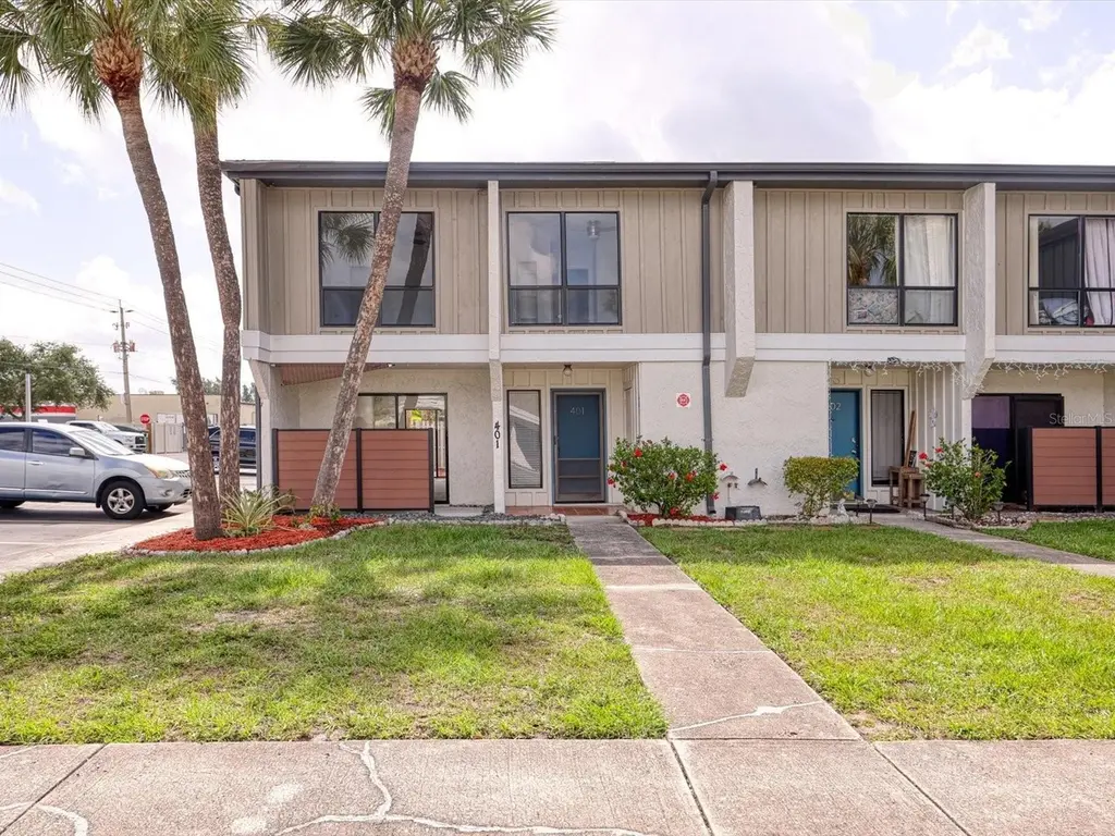 4001 Beneva Rd #401
