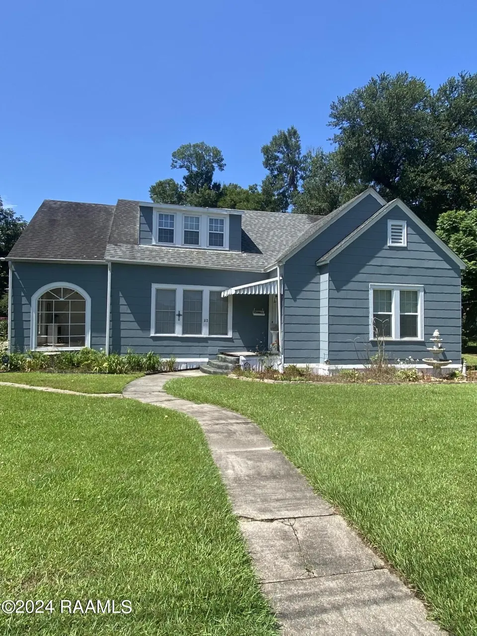 112 W Magnolia St