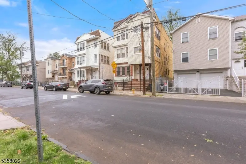 51 Schley St