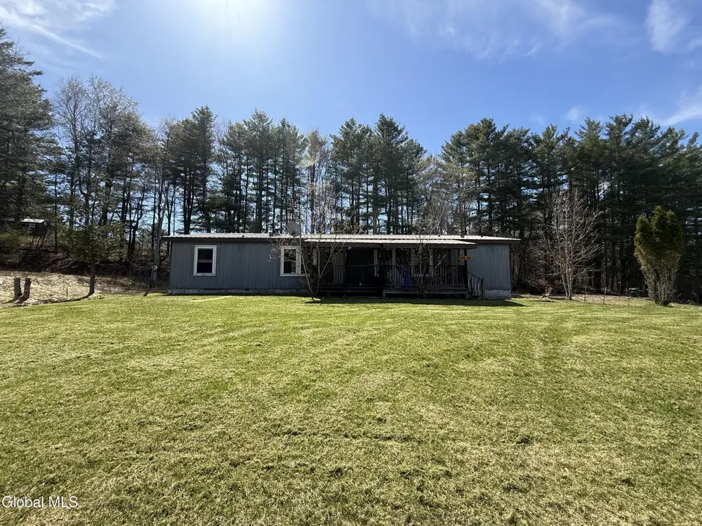 7 Covered Bridge Ln