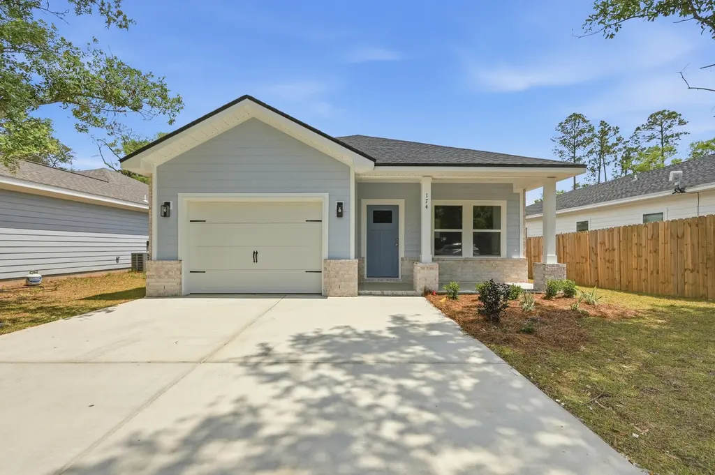 51 Jessica Ct