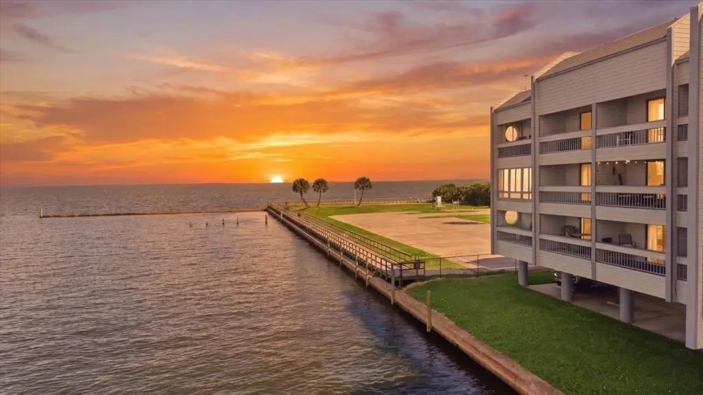 560 Pleasure Island Blvd #222 Blvd