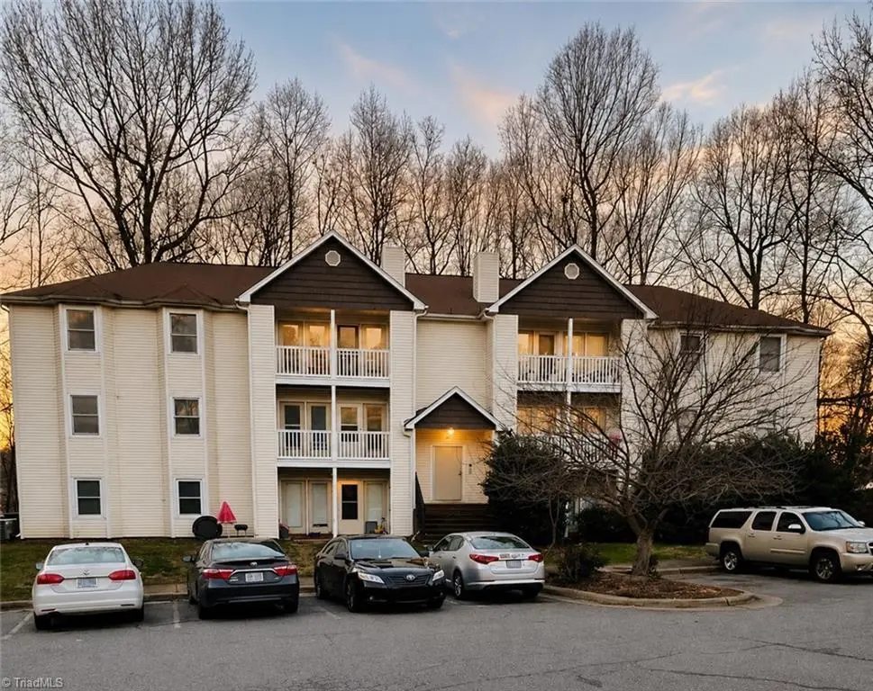 2330 W Vandalia Rd