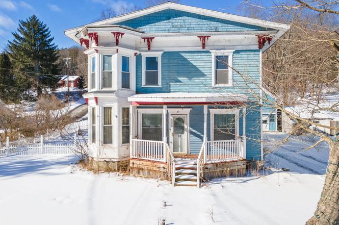 39 Water St