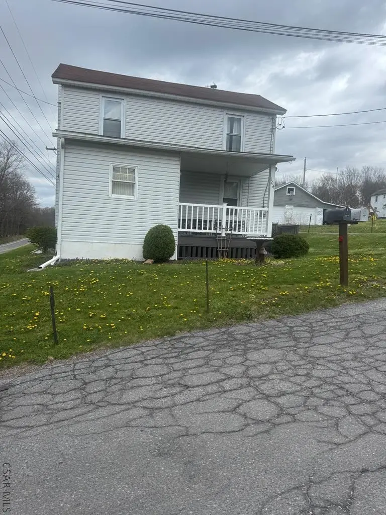 104 Robin St