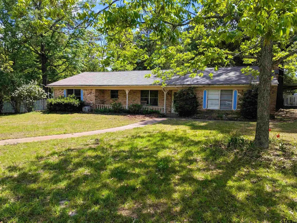 7434 Brookhollow Dr