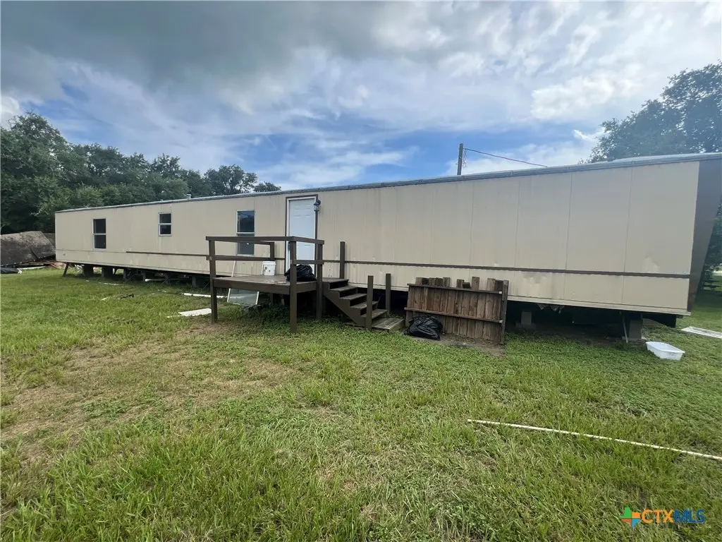 408 Debbie St