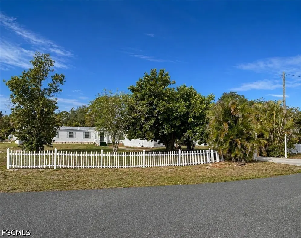 2520 Brownell Ct