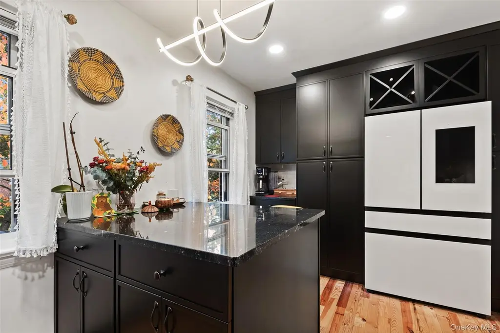 2200 Palmer Ave Unit 4M