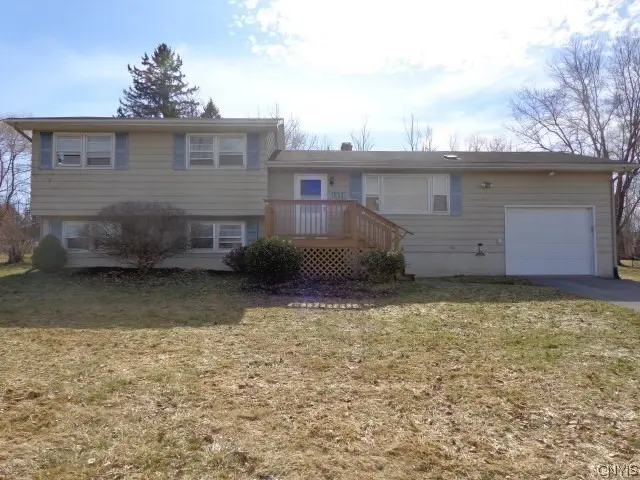 1372 (1370) Kinderhook Rd